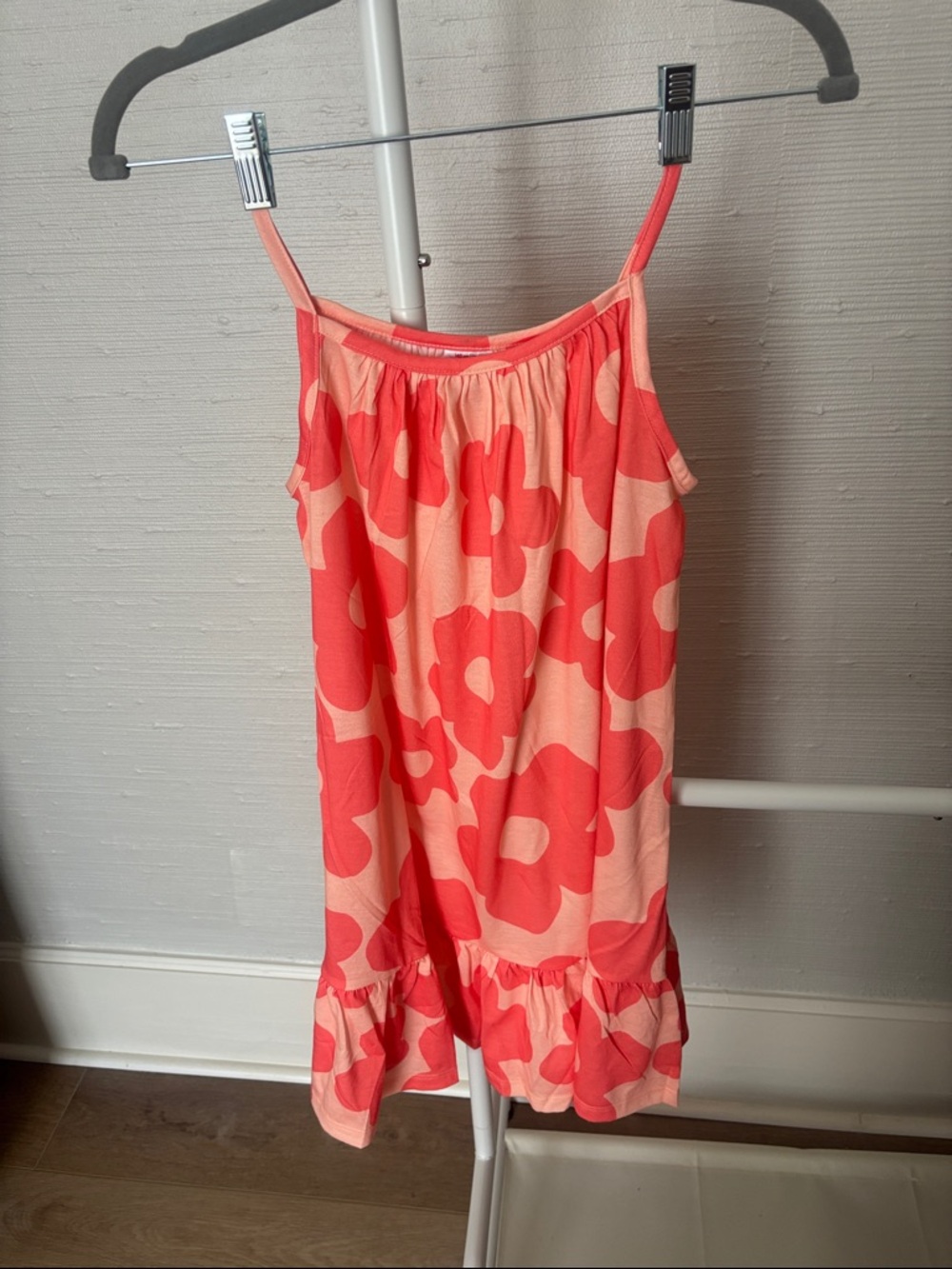 NWOT Brand New Hanna Andersson Coral Pink Floral Nightgown

Never Worn